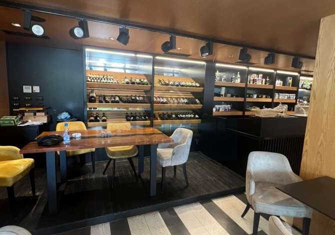 Ambient biznesi me qera 2+1 ne Tirane - 1,500 Euro