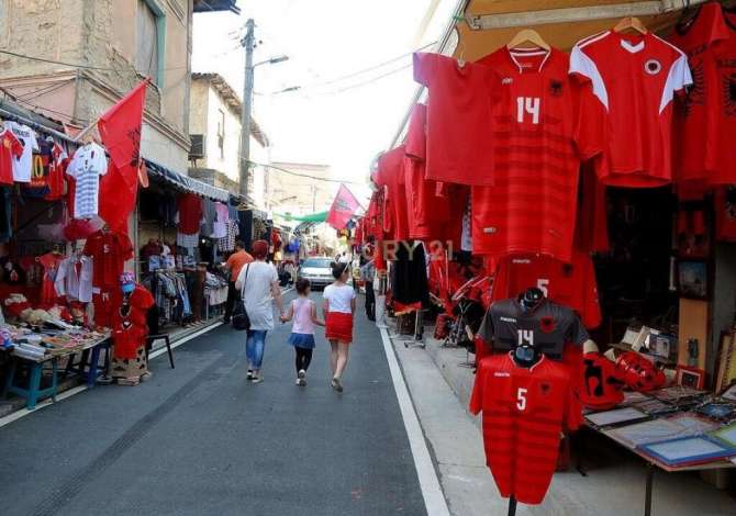 Business Property in Sale 1+1 in Tirana - 220,000 Euro