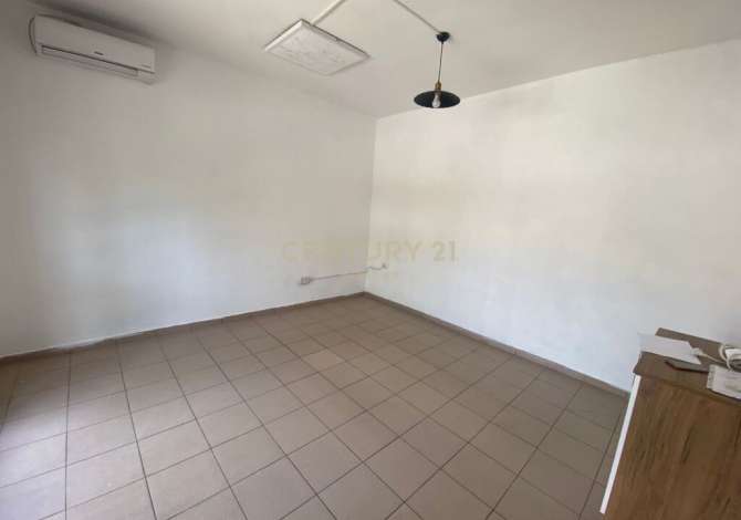 AMBIENT KOMERCIAL ME QIRA, PRANE DREJTORISE SE HIGJENES, TIRANE!