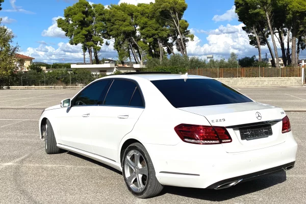 Auto in Vendita a Valona - 10,000 Euro