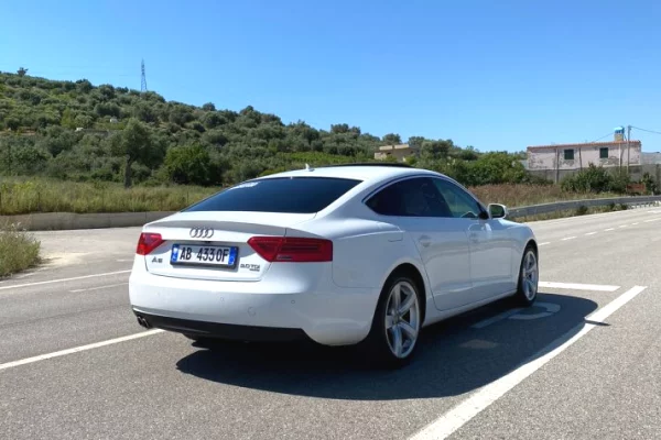 Auto in Vendita a Valona, Audi, 2014 Diesel,Kambio Automatik Pagamento 10,000  Euro.