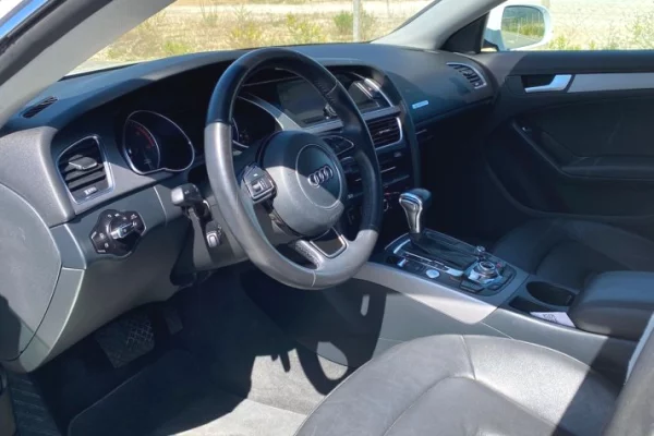 Auto in Vendita a Valona - 10,000 Euro