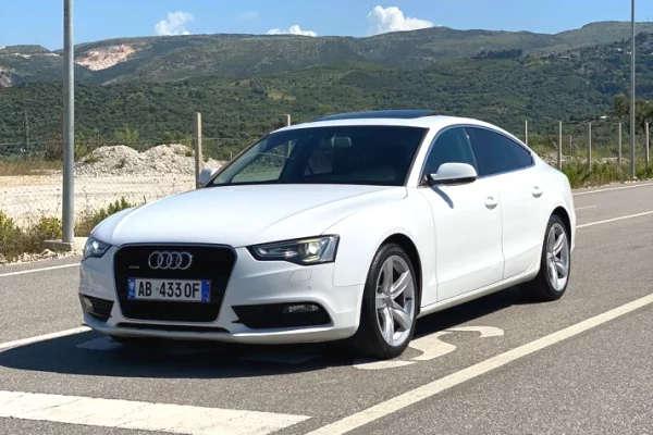 Auto in Vendita a Valona - 10,000 Euro