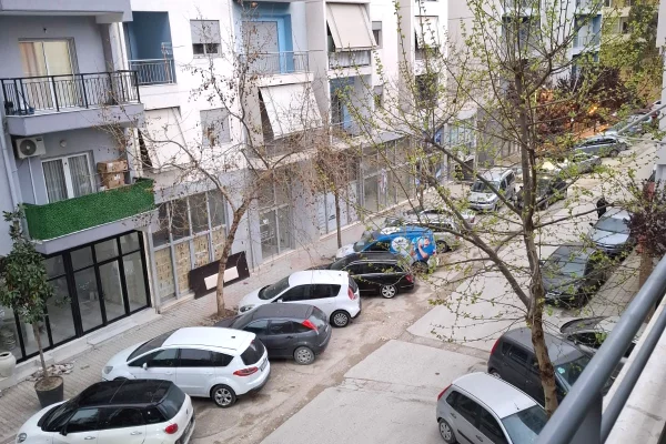 Shtepi me qera Apartament ne Vlore, Garsoniere, Mobilimi E mobiluar, Pagesa 20,000  Leke.