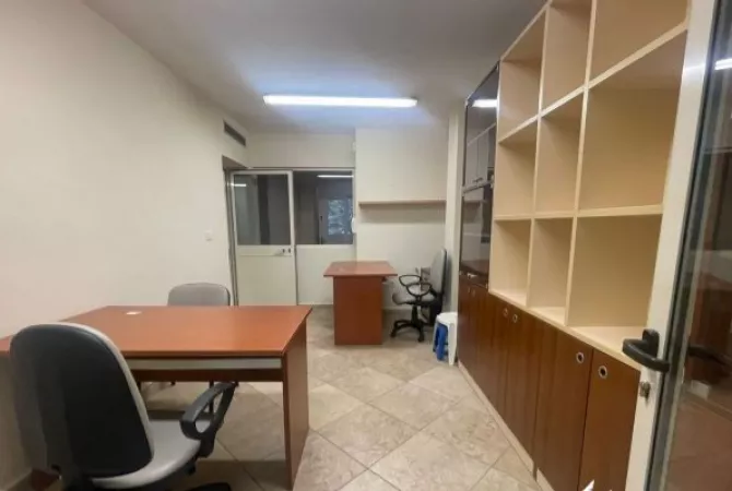 Business Property for Rent 3+1 in Tirana - 600 Euro