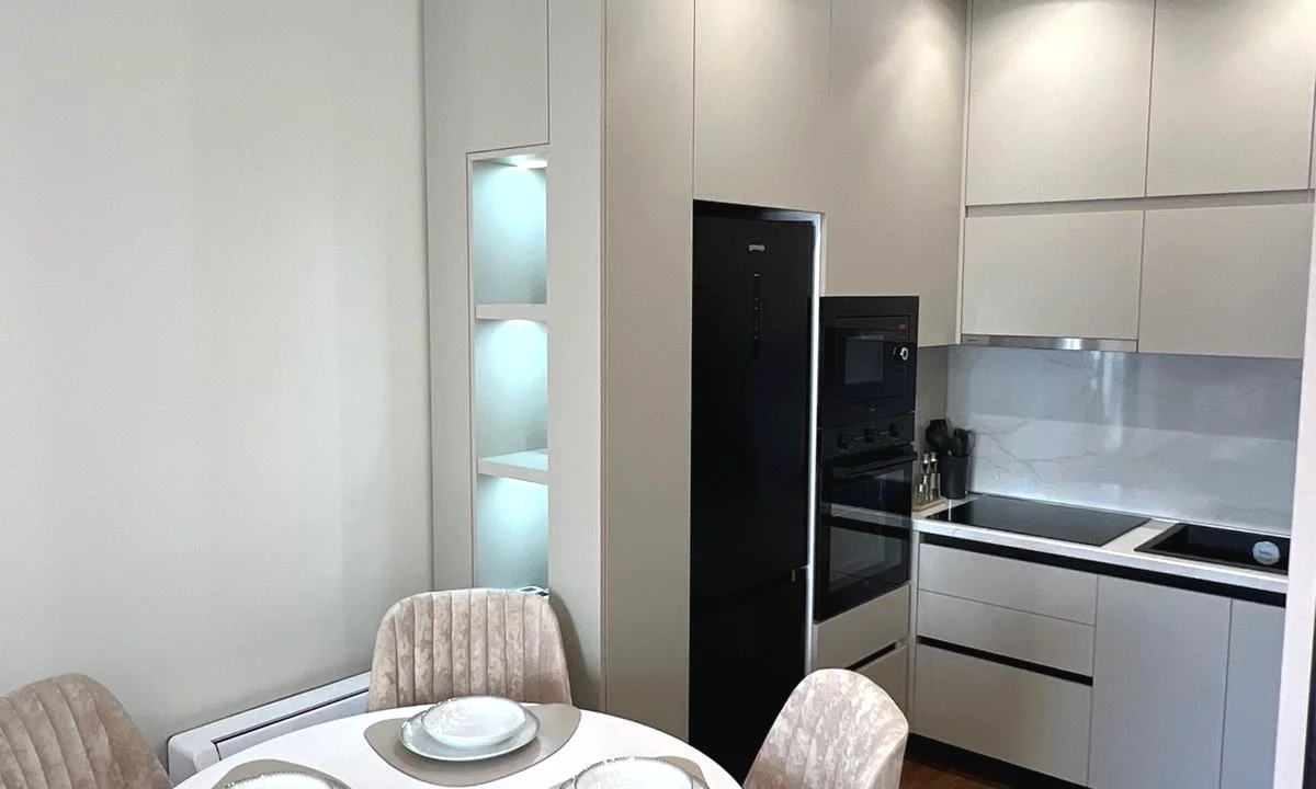 Appartamento in affitto a Tirana 1+1, Arredato