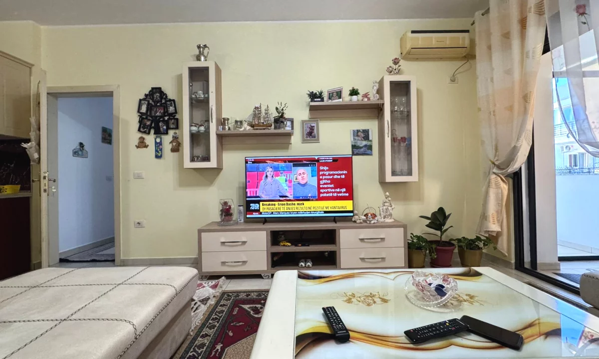 Shtepi me qera Apartament ne Tirane, 2+1, Mobilimi E mobiluar, Pagesa 600  Euro.