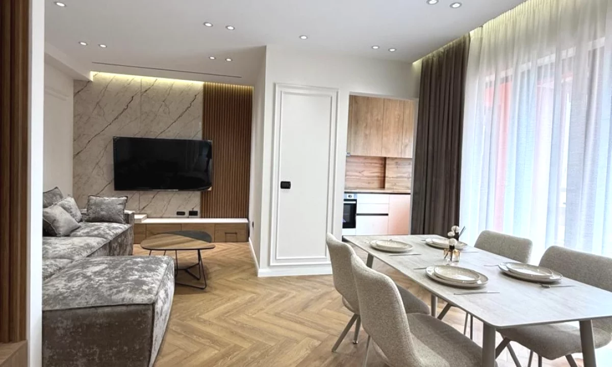 Shtepi ne shitje Apartament ne Tirane, 2+1, Mobilimi E mobiluar, Pagesa 23,900,000  Euro.