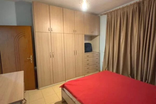 Shtepi me qera Apartament ne Tirane, 2+1, Mobilimi E mobiluar, Pagesa 610  Euro.