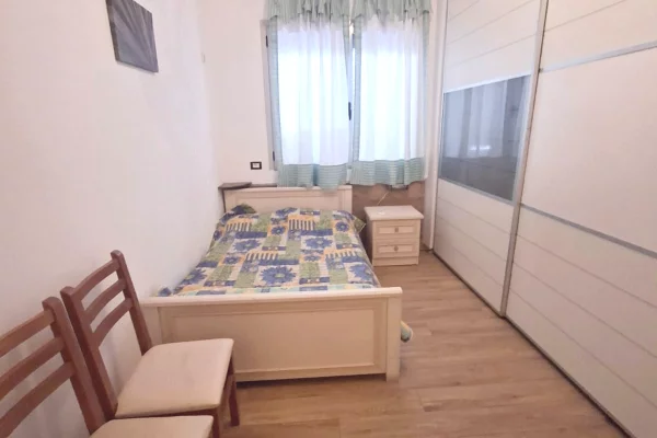 Shtepi ne shitje Apartament ne Tirane, 2+1, Mobilimi E mobiluar, Pagesa 22,000,000  Leke.