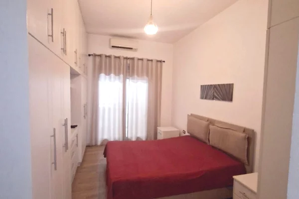 Shtepi ne shitje Apartament ne Tirane, 2+1, Mobilimi E mobiluar, Pagesa 22,000,000  Leke.