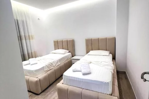 Shtepi ne shitje Apartament ne Sarande, 2+1, Mobilimi E mobiluar, Pagesa 230,000  Euro.