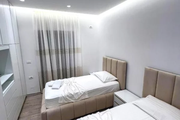 Shtepi ne shitje Apartament ne Sarande, 2+1, Mobilimi E mobiluar, Pagesa 230,000  Euro.