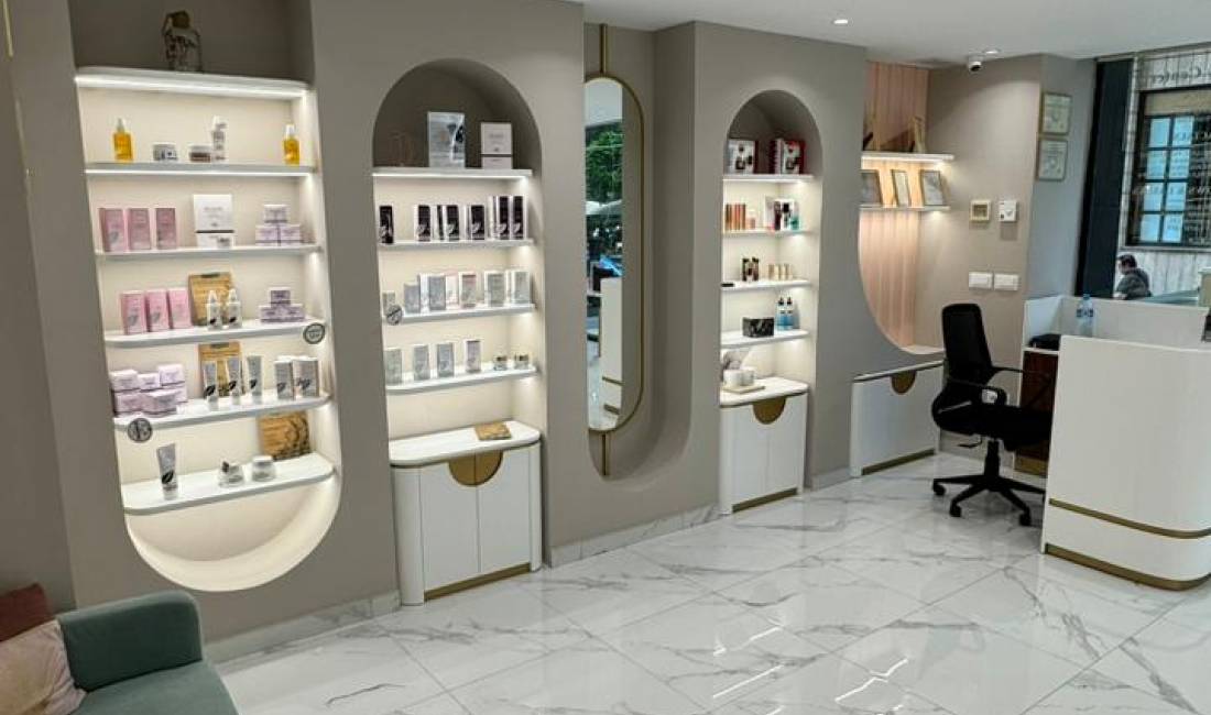 Shitet Biznesi Parfumeri, Kozmetik, Estetik te Sheshi Willson