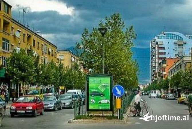 Ambiente Commerciale in Affitto 1+1 a Tirana - 200 Euro