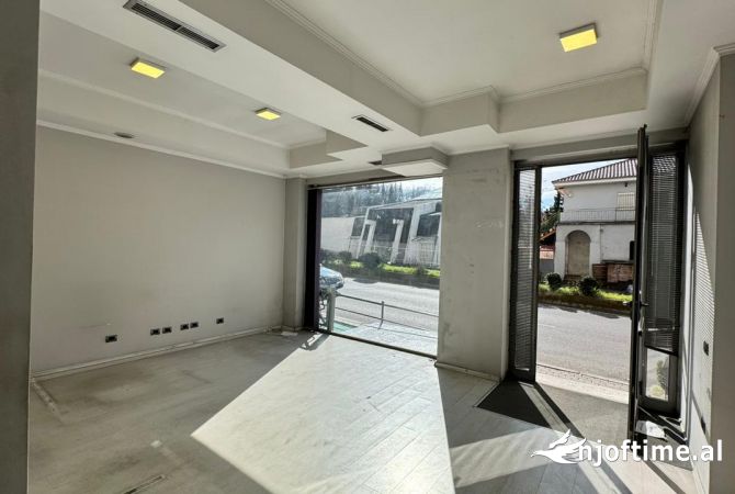 Jepet me Qera Super Ambient Biznesi rreth Rruge te rruga Elbasanit