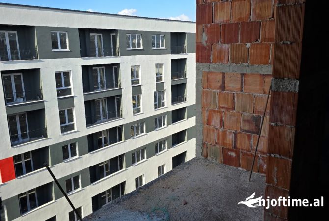 Shitet Apartament 2+1 në fazë sovatimi tek Univers City.