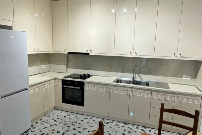 Shtepi me qera Apartament ne Tirane, 1+1, Mobilimi E mobiluar, Pagesa 350  Euro.