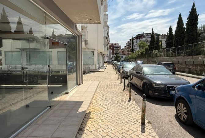 Business Property in Sale 3+1 in Tirana - 398,000 Euro