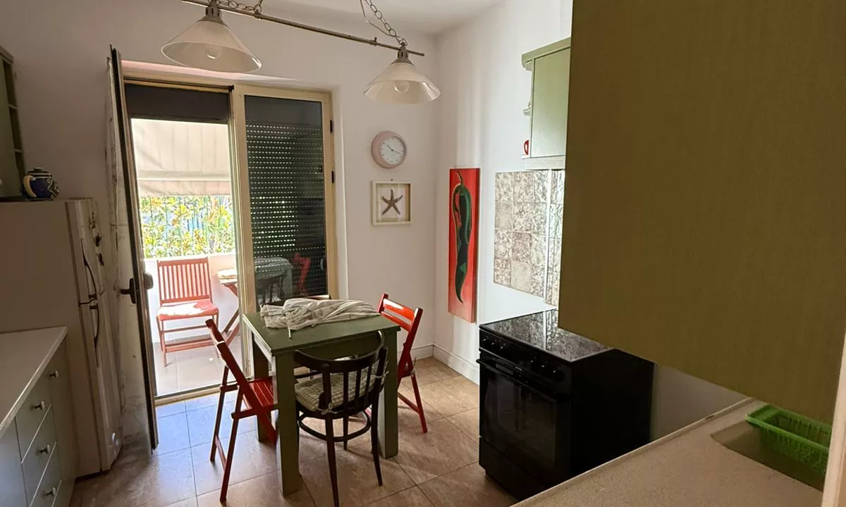 Shtepi me qera Apartament ne Tirane, 2+1, Mobilimi E mobiluar, Pagesa 60,000  Leke.