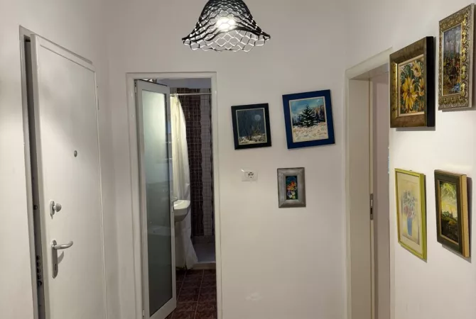 Shtepi me qera Apartament ne Tirane, 2+1, Mobilimi E mobiluar, Pagesa 60,000  Leke.