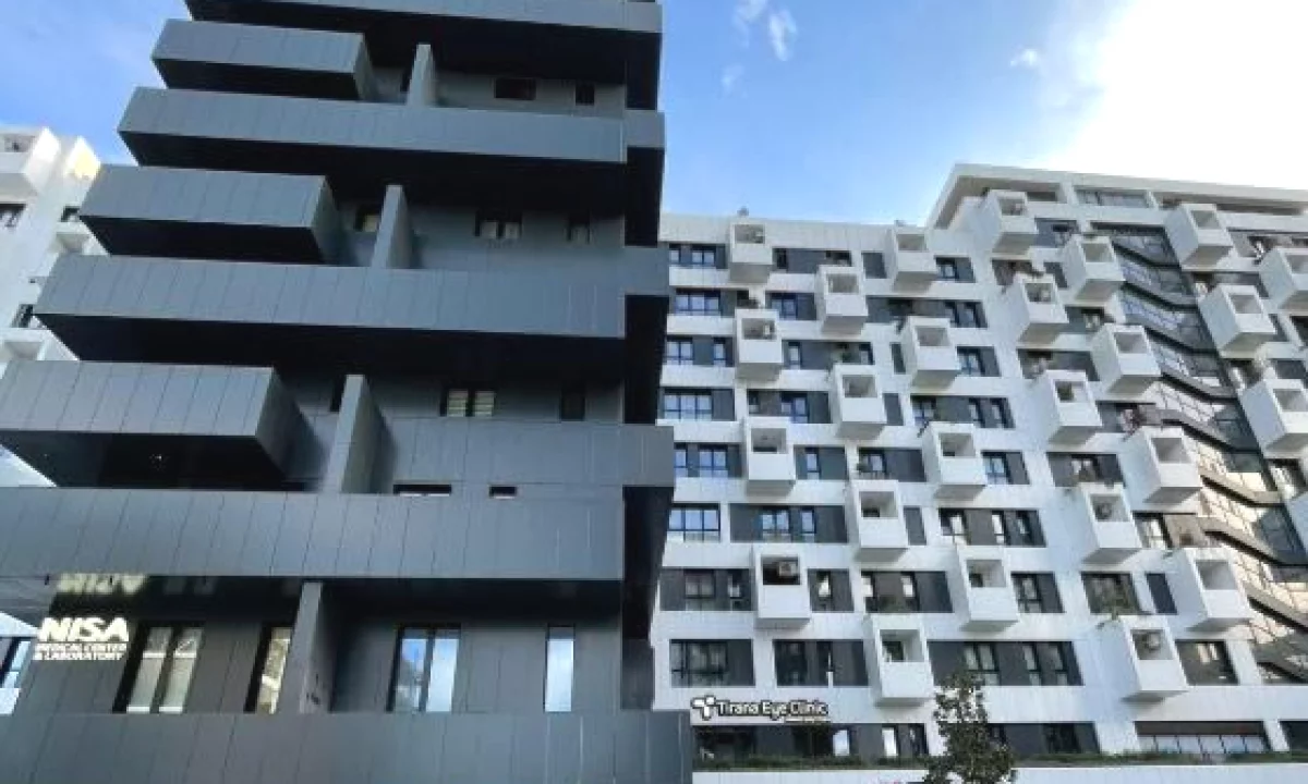 Shtepi ne shitje Apartament ne Tirane, 2+1, Mobilimi Bosh, pa mobiluar, Pagesa 317,000  Euro.