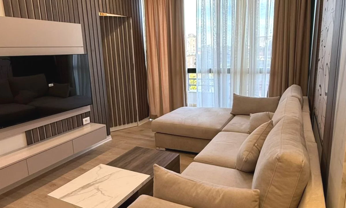 Shtepi ne shitje Apartament ne Tirane, 2+1, Mobilimi E mobiluar, Pagesa 243,000  Euro.