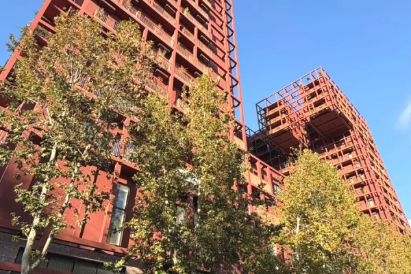 Jepet me Qira Super Ambient Biznesi te Tirana Garden Building në Rrugën e Kavajës.