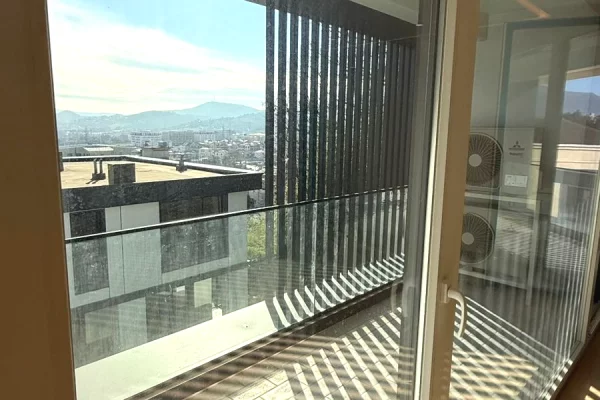 Appartamento in vendita a Tirana 3+1, Arredato