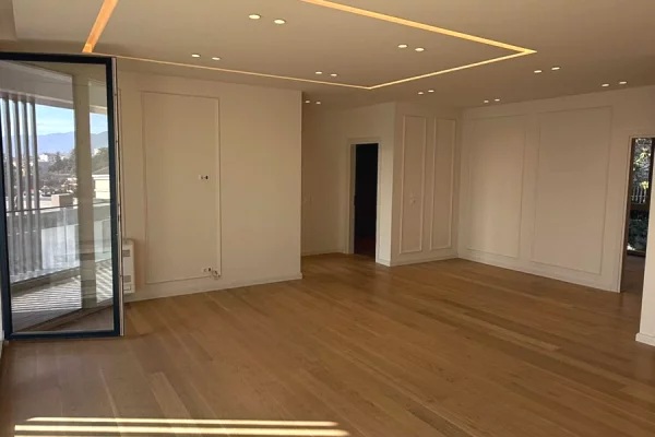 Appartamento in vendita a Tirana 3+1, Arredato