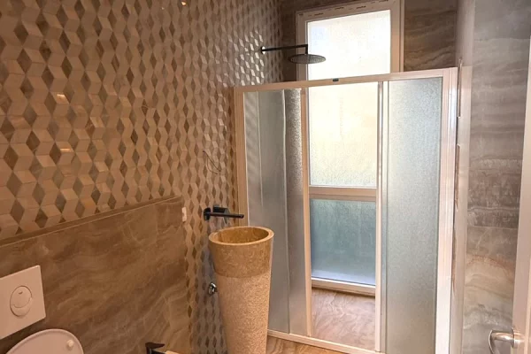 Appartamento in vendita a Tirana 3+1, Arredato