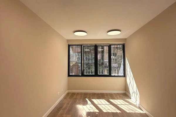 Appartamento in vendita a Tirana 2+1, Vuoto