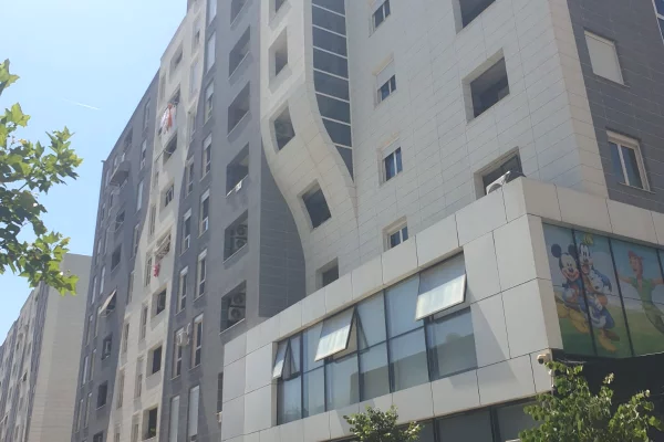 Jepet me Qira Ambient Biznesi – Isha Park, Kompleksi Star Construction