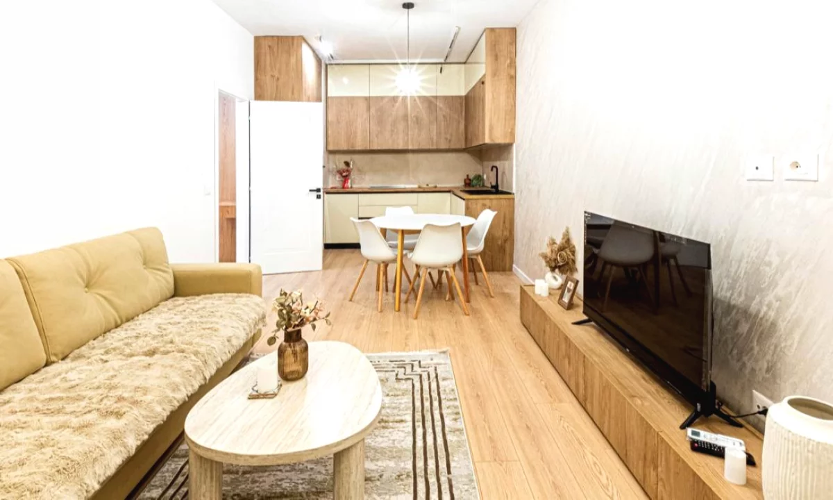 Shtepi me qera Apartament ne Tirane, 2+1, Mobilimi E mobiluar, Pagesa 1,300  Euro.