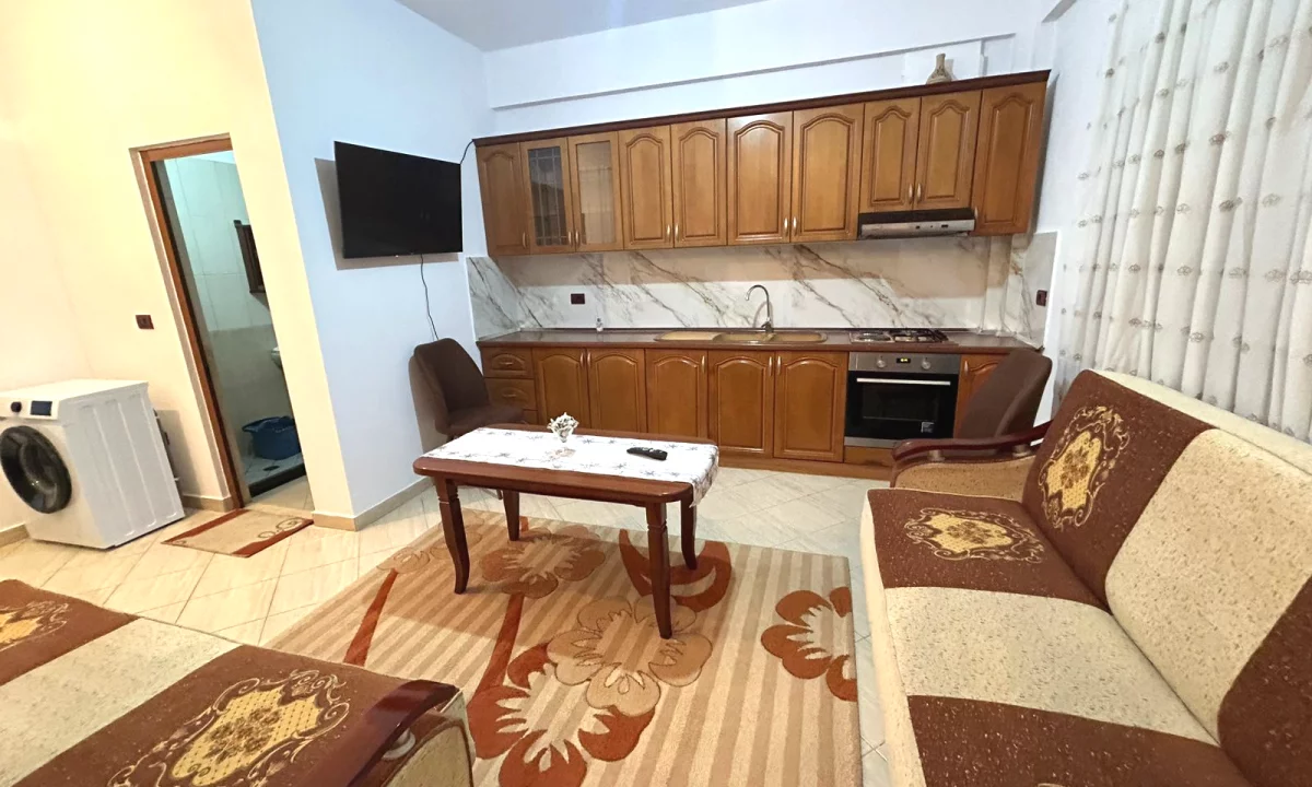 Shtepi me qera Apartament ne Tirane, 2+1, Mobilimi E mobiluar, Pagesa 40,000  Leke.