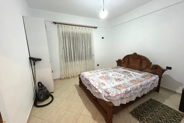 Shtepi me qera Apartament ne Tirane, 2+1, Mobilimi E mobiluar, Pagesa 40,000  Leke.