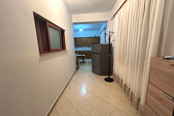 Shtepi me qera Apartament ne Tirane, 2+1, Mobilimi E mobiluar, Pagesa 40,000  Leke.