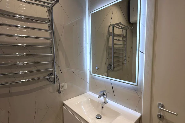 Shtepi me qera Apartament ne Tirane, 2+1, Mobilimi E mobiluar, Pagesa 80,000  Leke.