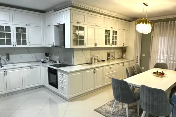 Shitet Super Apartament 3+1+2 + Depo në Plazh, Durrës 