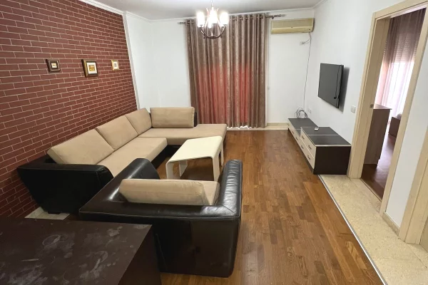 Shtepi me qera 3+1 ne Tirane - 800 Euro