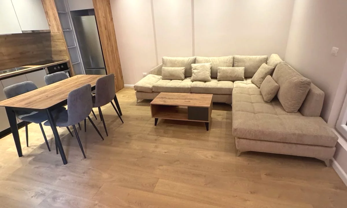 Shtepi me qera Apartament ne Tirane, 1+1, Mobilimi E mobiluar, Pagesa 60,000  Leke.