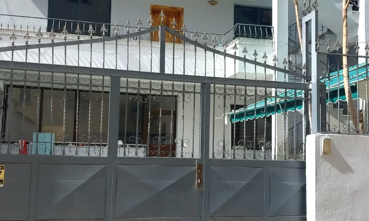 Vile me qera | 300m2 | Bosh | Brryli |