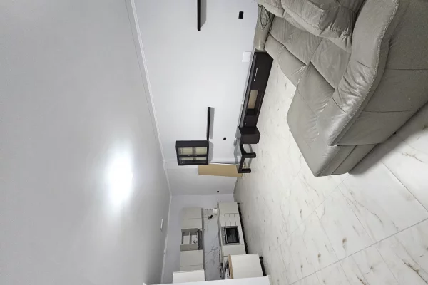 Shtepi me qera 1+1 ne Tirane - 37,000 Leke