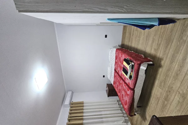 Shtepi me qera Apartament ne Tirane, 1+1, Mobilimi E mobiluar, Pagesa 37,000  Leke.