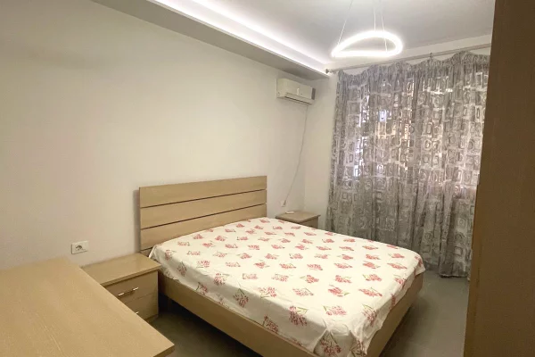 Shtepi me qera Apartament ne Tirane, 1+1, Mobilimi E mobiluar, Pagesa 450  Euro.