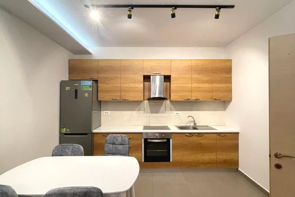 Shtepi me qera 1+1 ne Tirane - 450 Euro