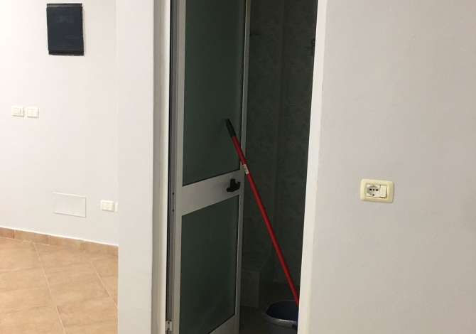 Ambient biznesi me qera 1+1 ne Tirane - 40,000 Leke