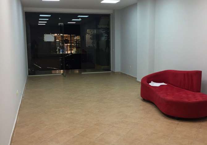 Ambient biznesi me qera 1+1 ne Tirane - 40,000 Leke