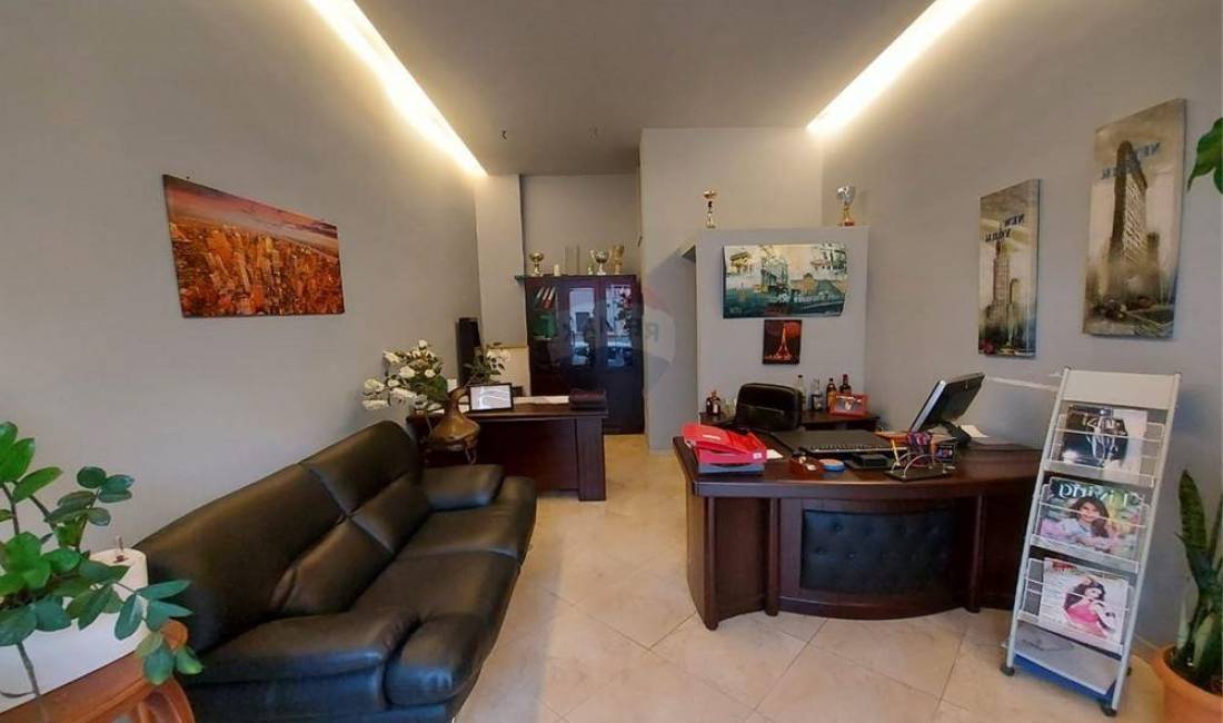 SHITET ZYRE ne Laprake