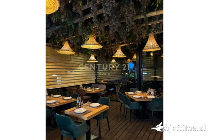 Ambiente Commerciale in Affitto 2+1 a Tirana - 3,000 Euro